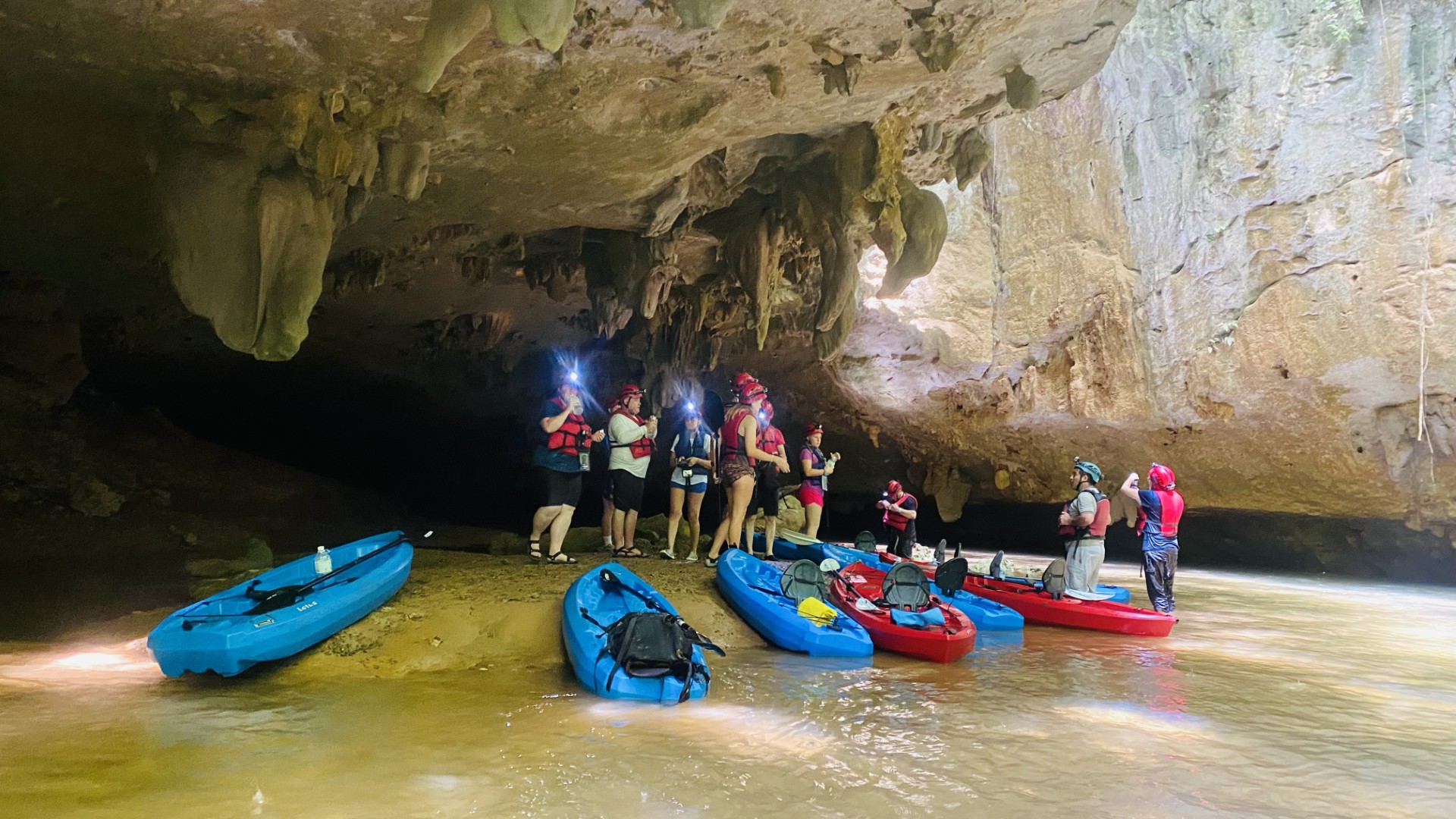 Cave Kayaking at Nohoch Che'en Caves Branch Archaeological Reserve