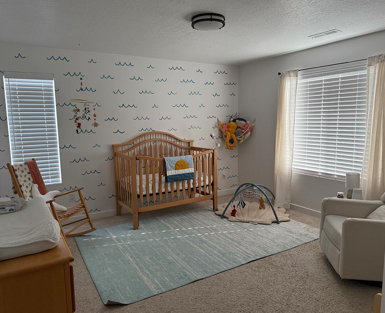 nursery-room-light-leaking-blinds.jpg