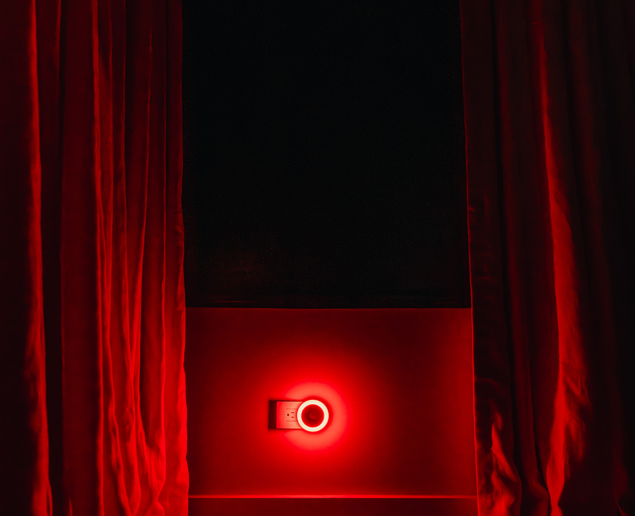 UBlockout-red-light-sensor-light.jpg