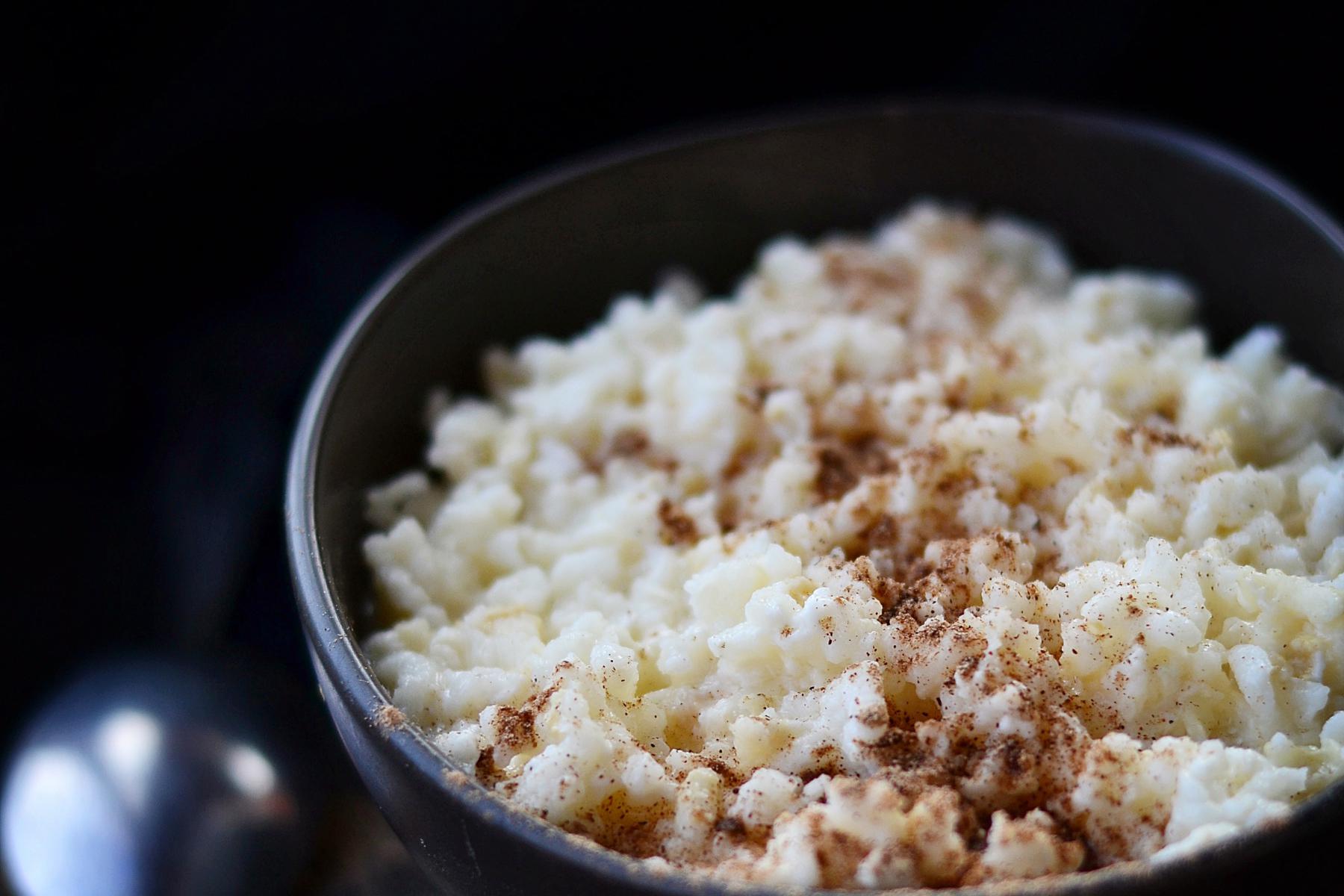 Close-up of a bowl of rice pudding.