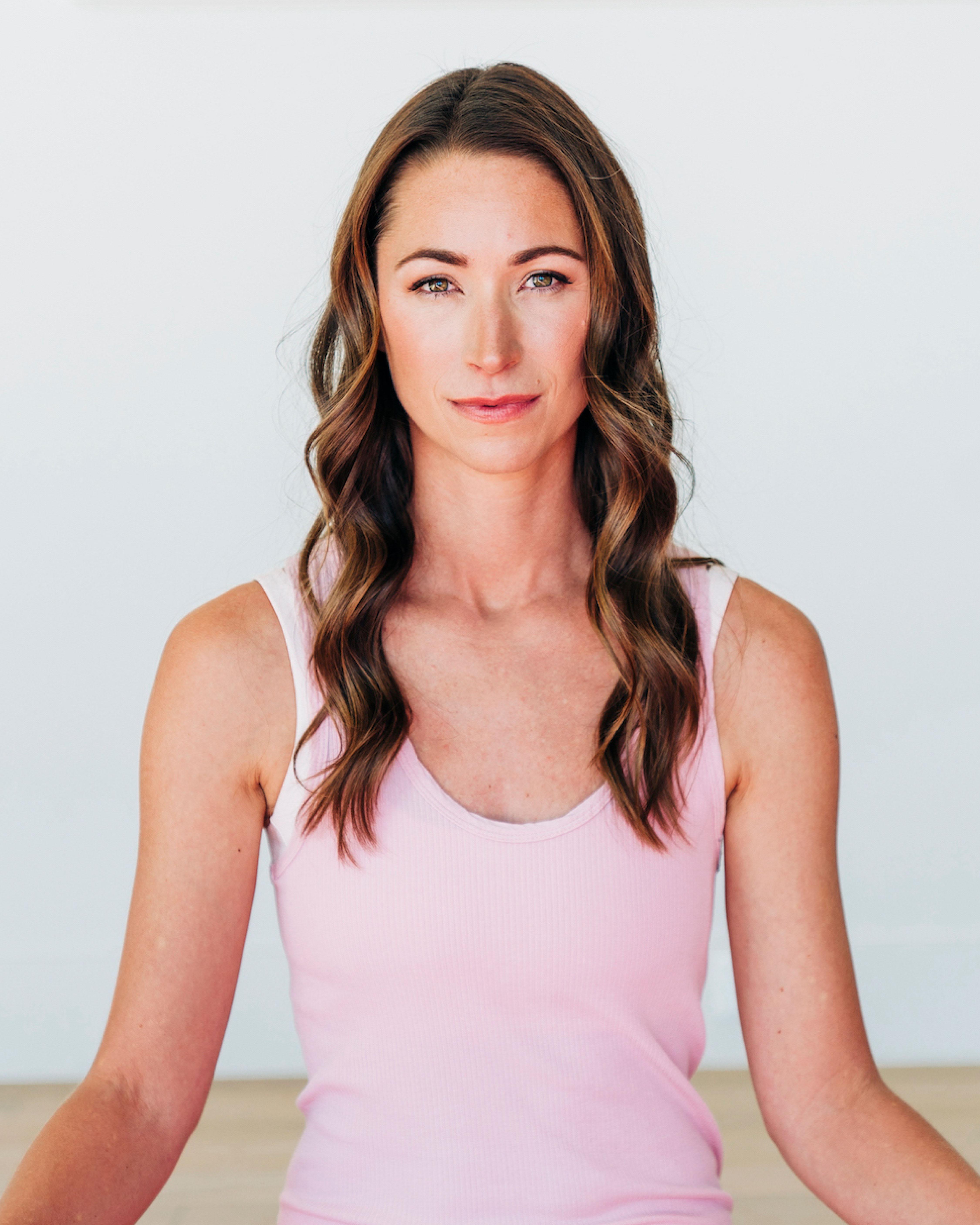 Tara Stiles headshot
