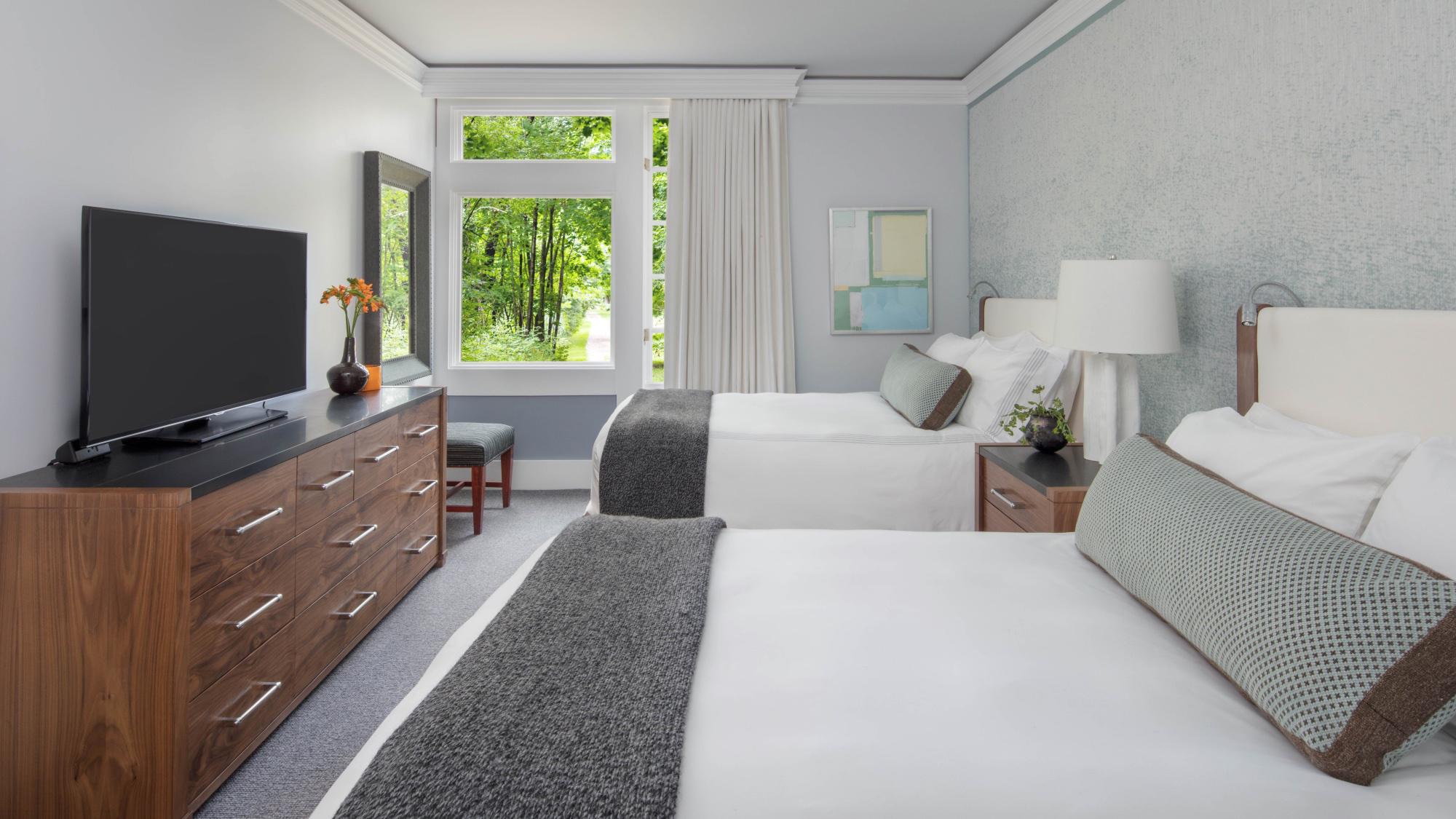 Luxury Suite with Two Queen Beds