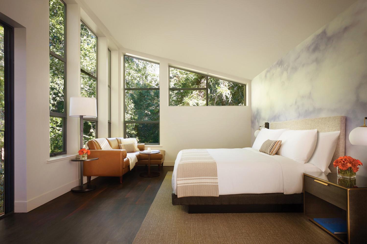 A Treehouse king bedroom.