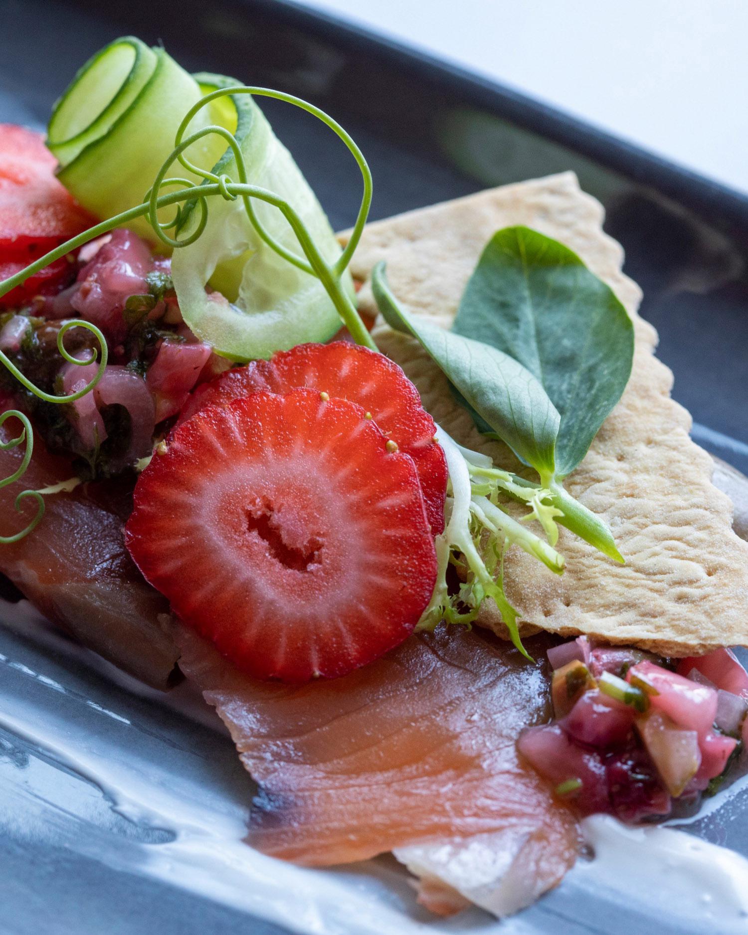 dining image of salmon and fruit