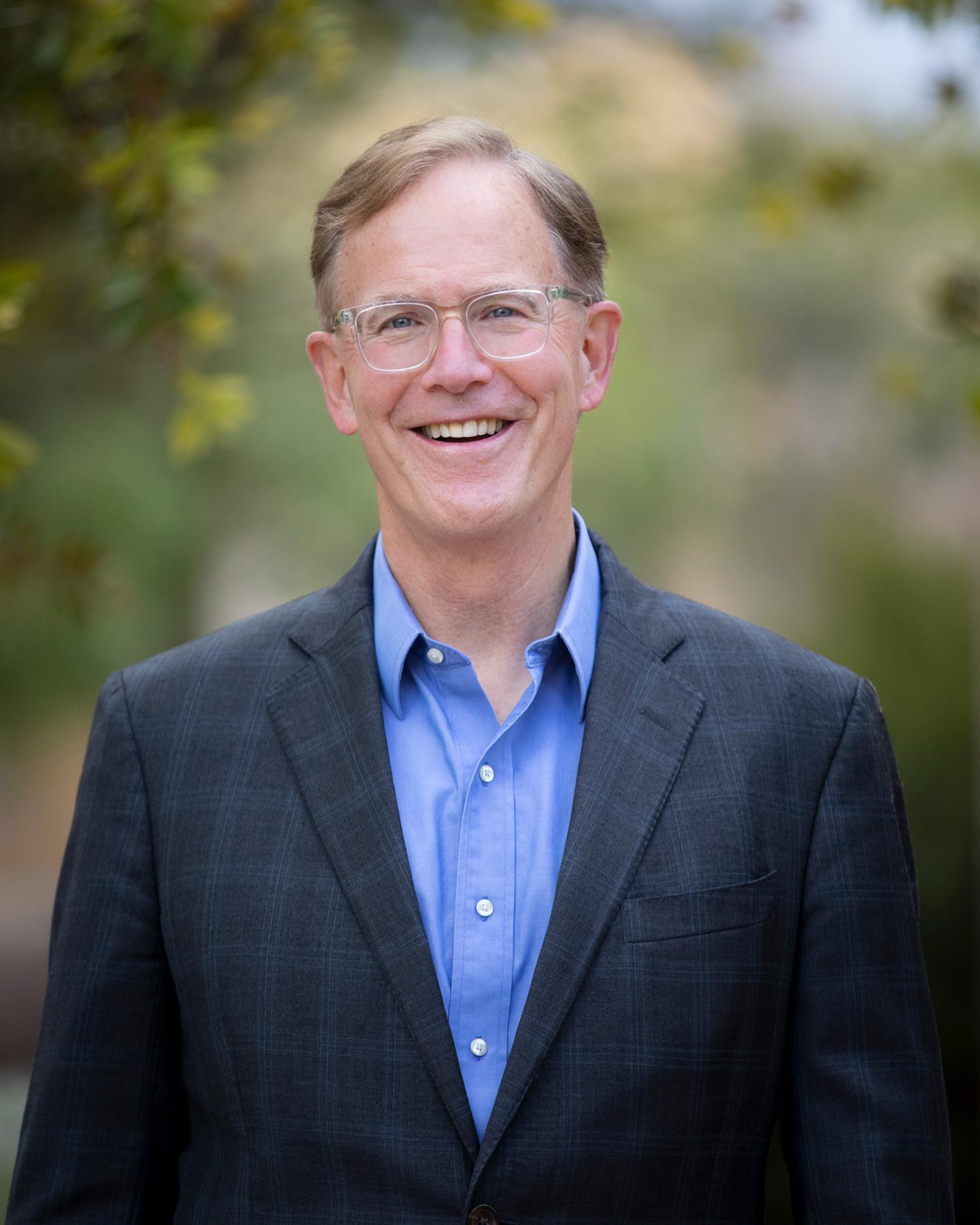 Dr. Stephen Brewer headshot