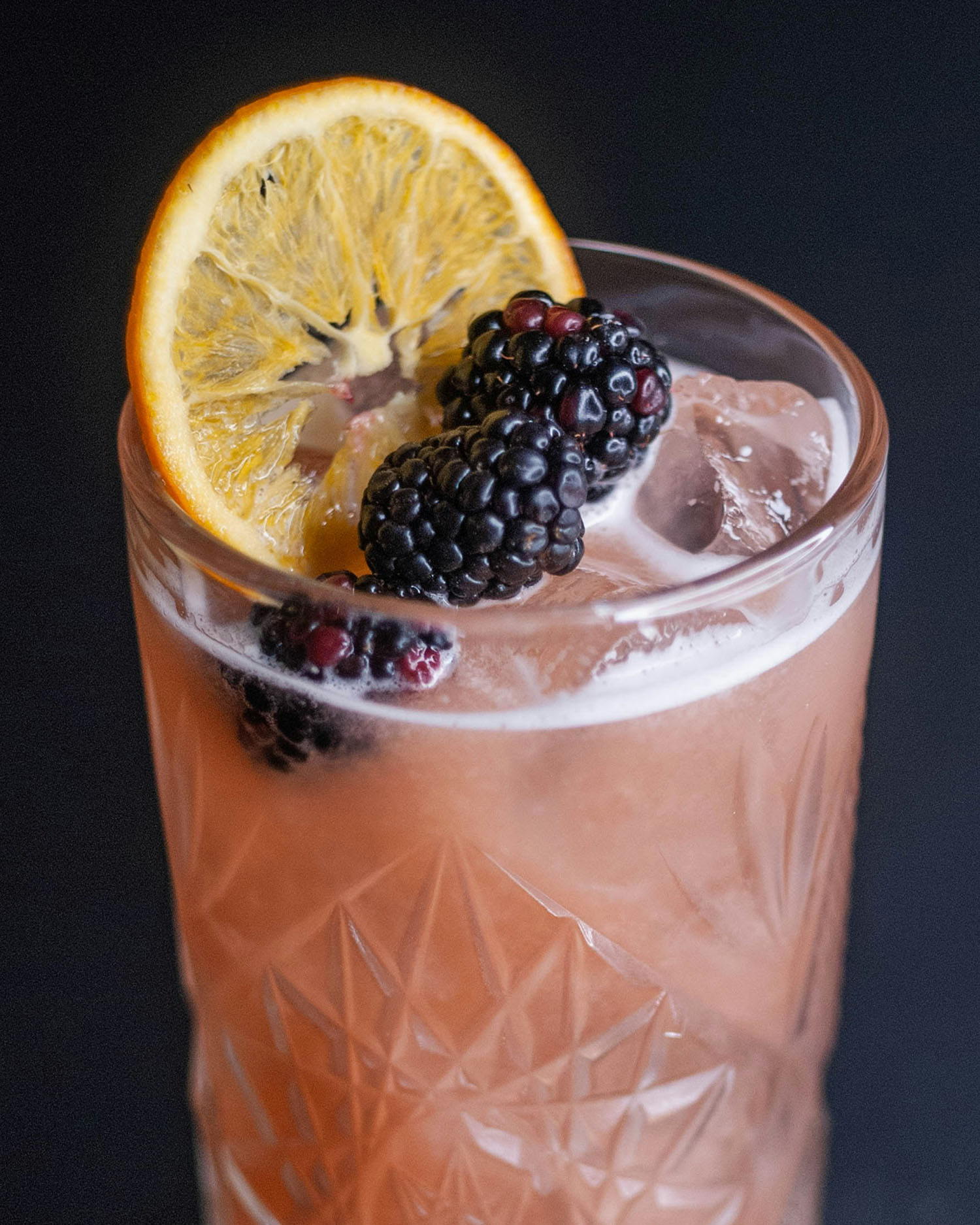 Blackberry Yuzu Sparlker