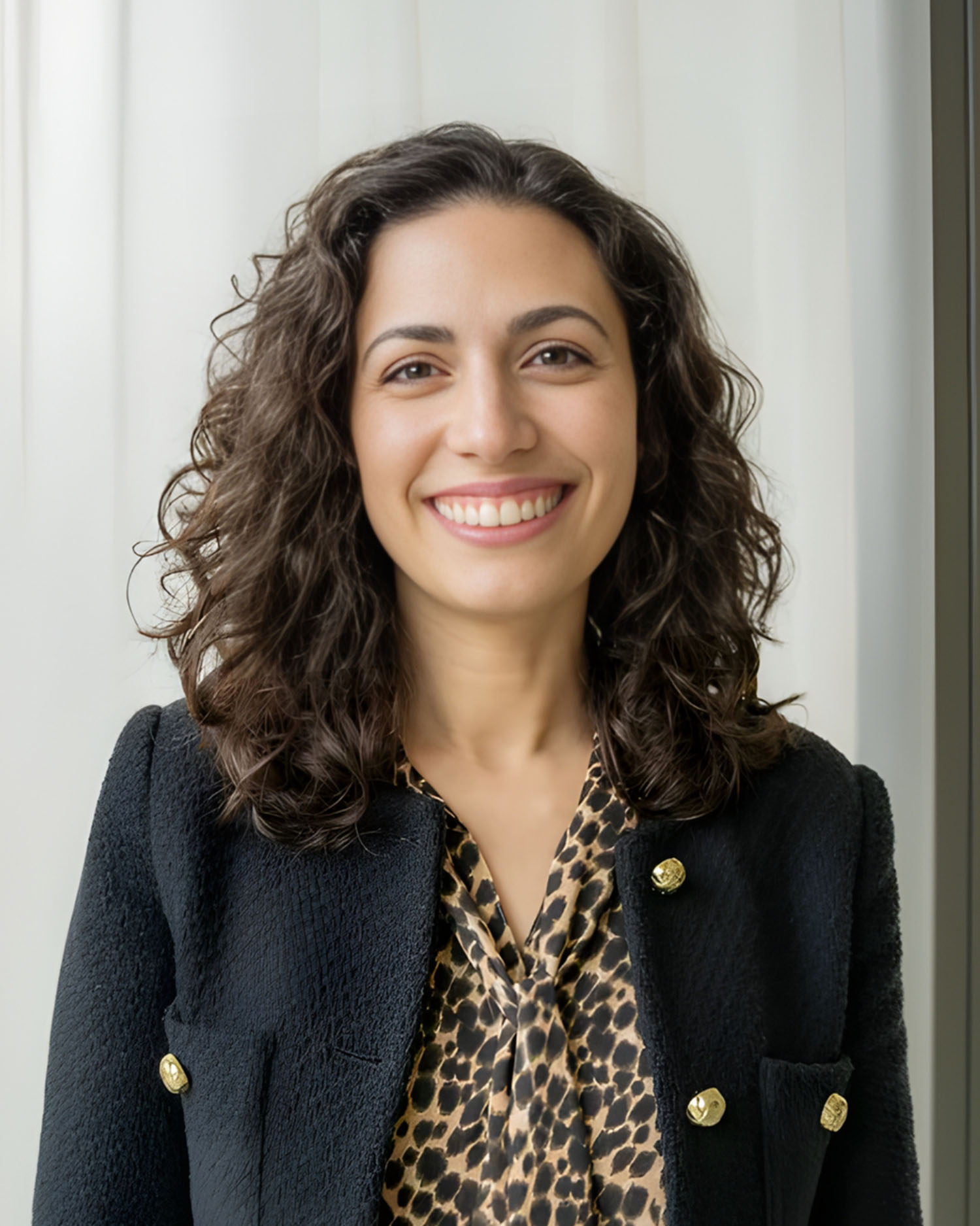 Dr. Sadie Elisseou headshot