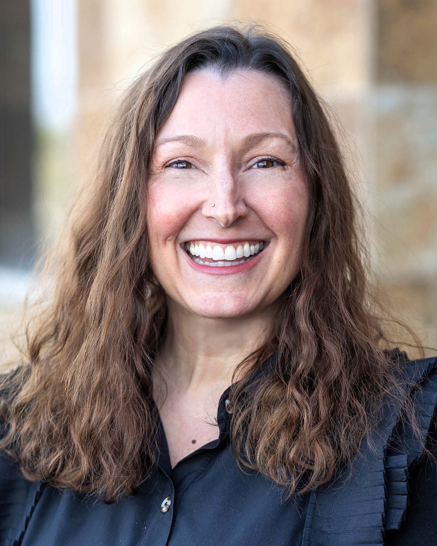 Headshot of Jenny Simon | B 