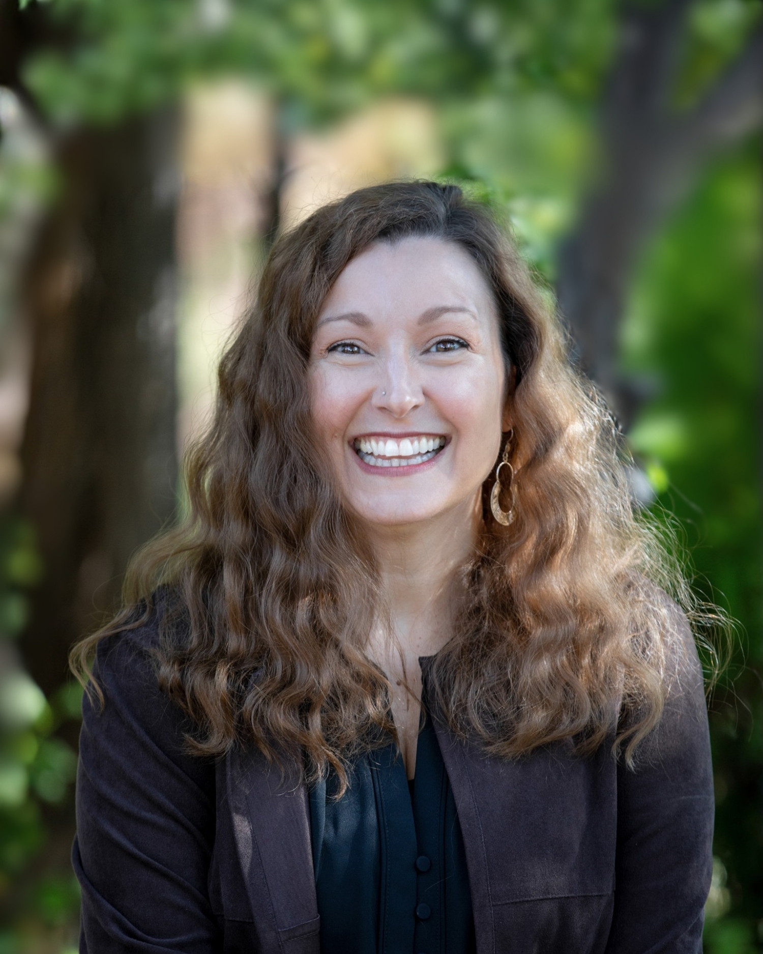 Headshot of Jenny Simon | B 
