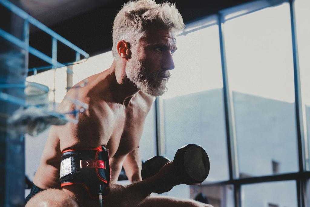 A man working out with heart monitor