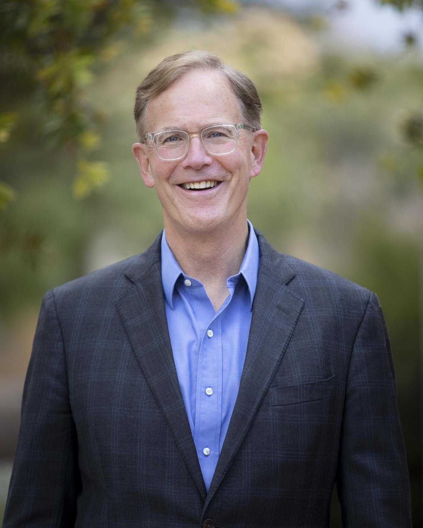 Stephen Brewer headshot