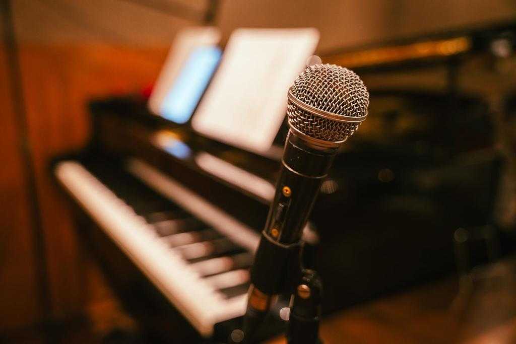 A piano and microphone