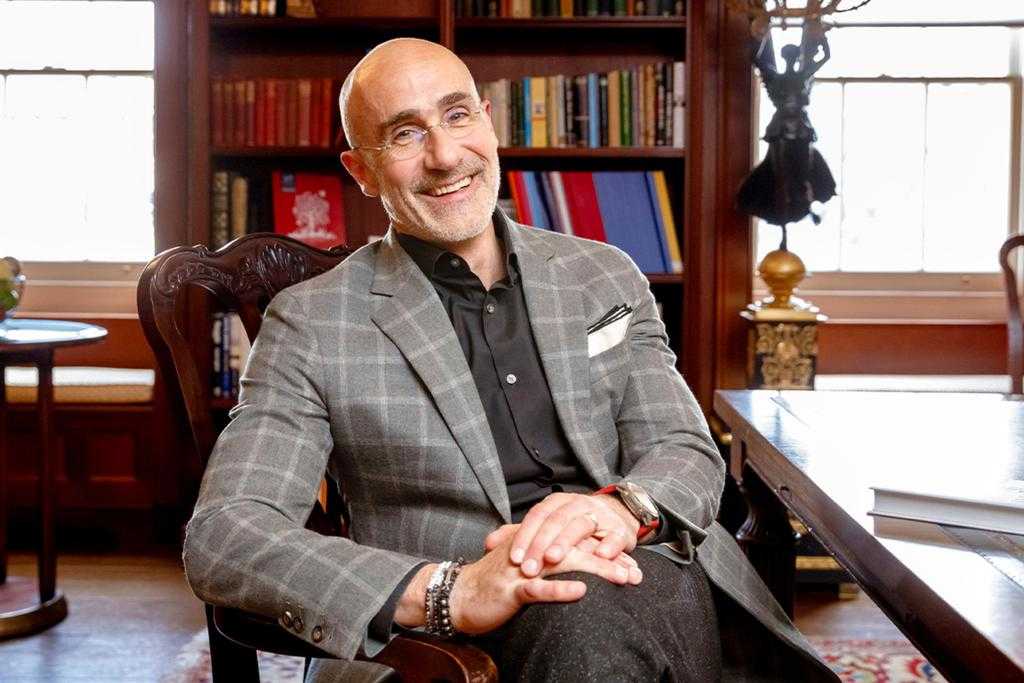 Dr. Arthur Brooks headshot