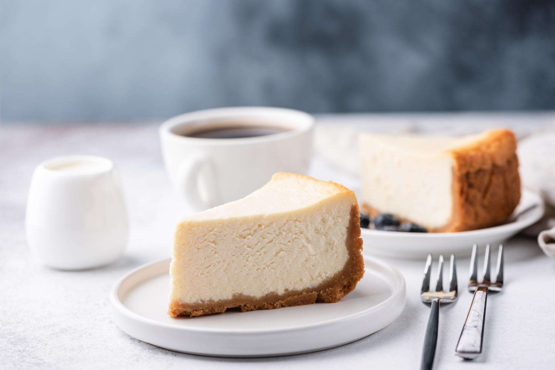 Slice of white chocolate cheesecake.