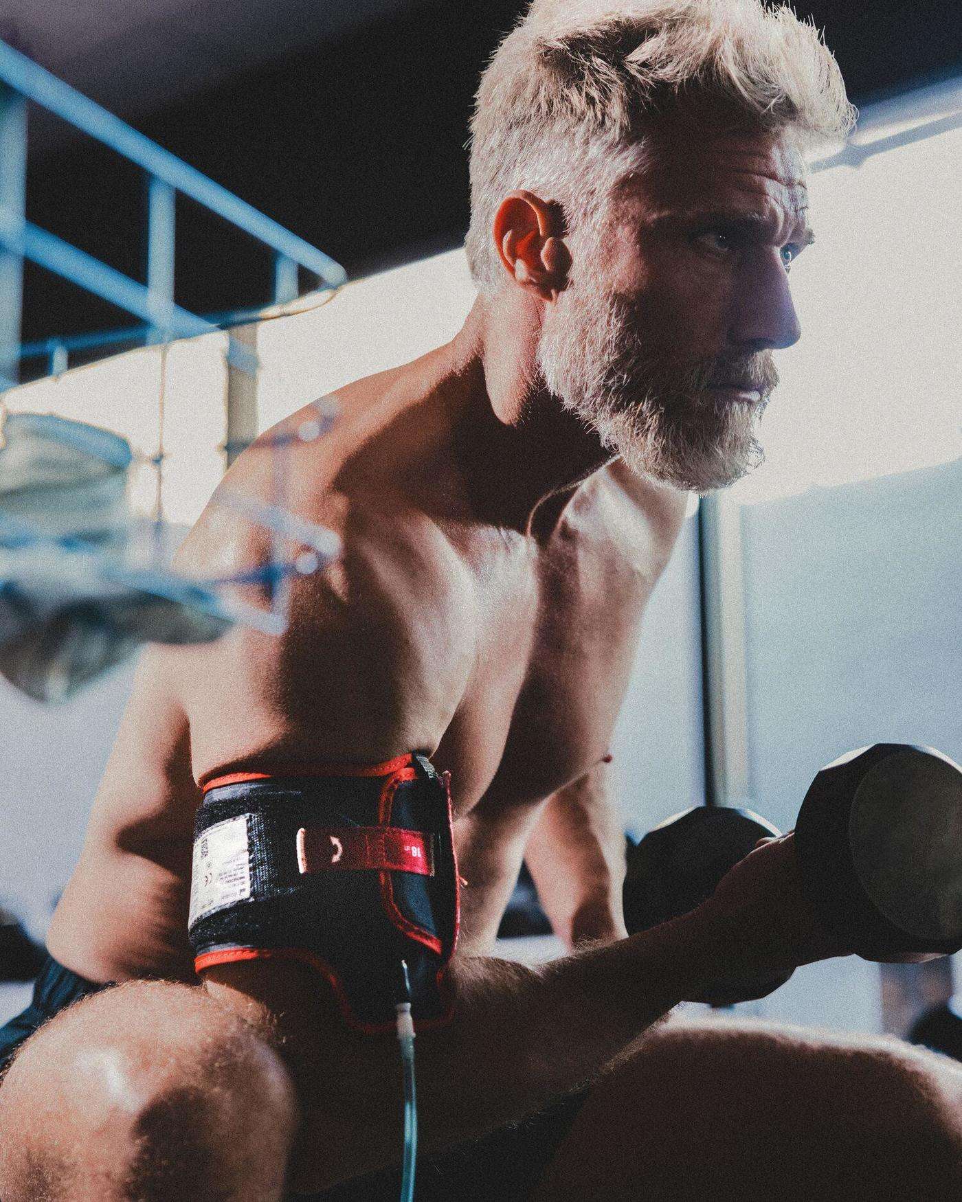 A man working out with heart monitor