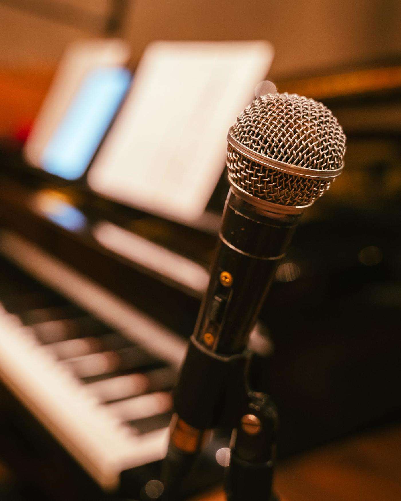 A piano and microphone