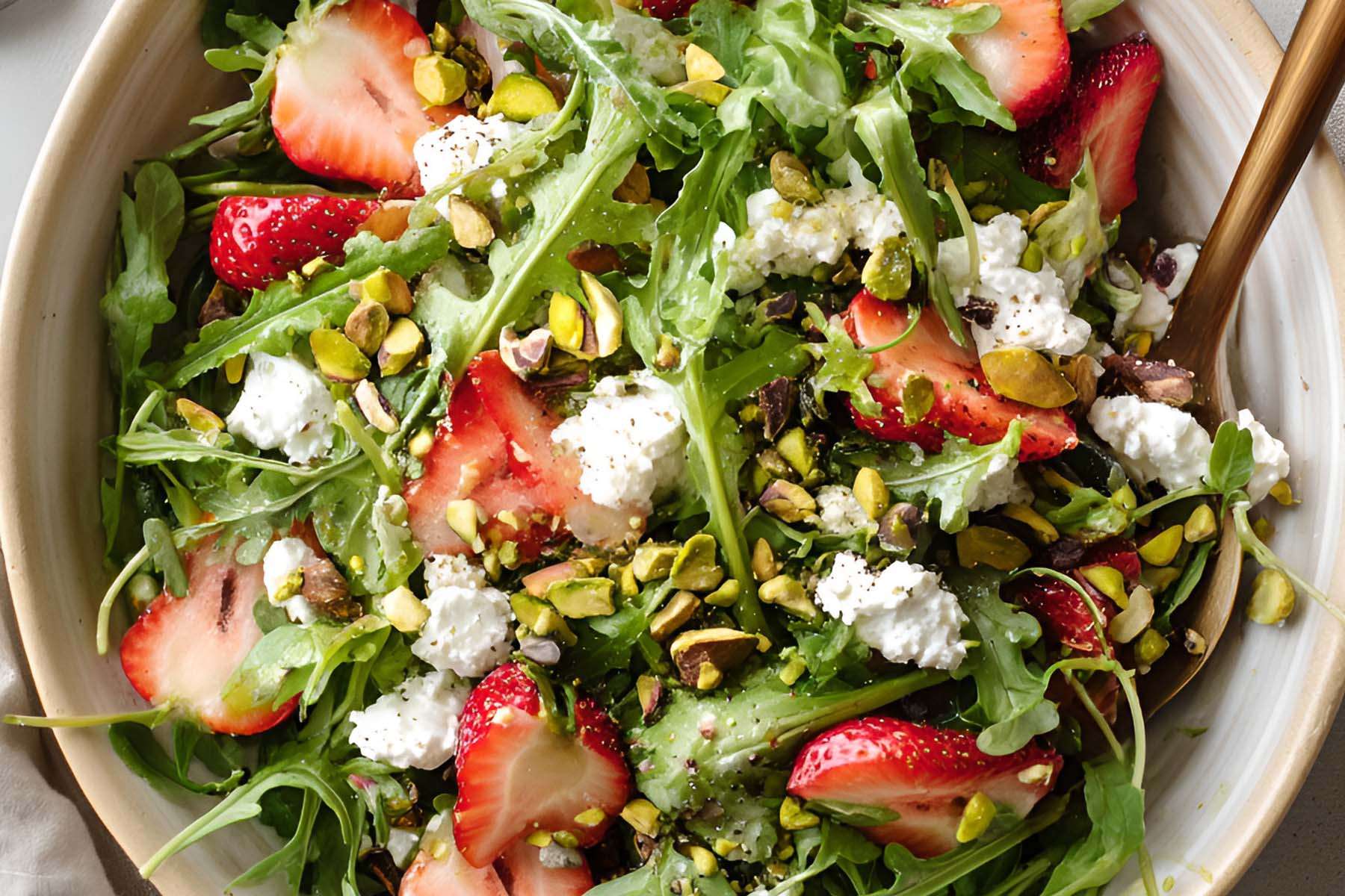 Spring Strawberry and Arugula Salad 