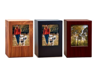 Choose from either our Premium Sheesham Wooden Photo Frame Urns or our Natural Wood Grain Photo Urns.