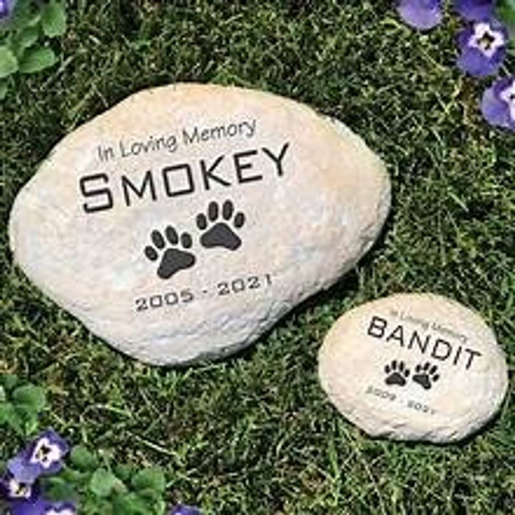 Choose from a wide array of concrete figurines featuring various breeds that best capture the essence of your beloved furry companions.  