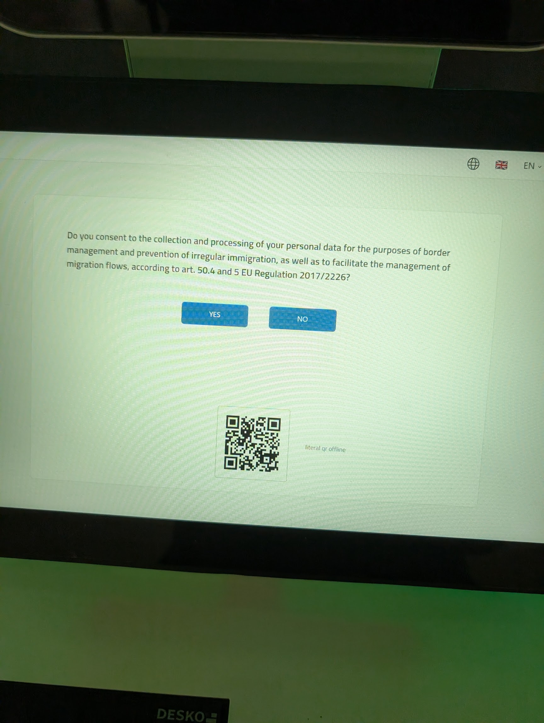 The EES kiosk consent screen asking 'Do you consent to the collection and processing of your personal data' with YES and NO buttons