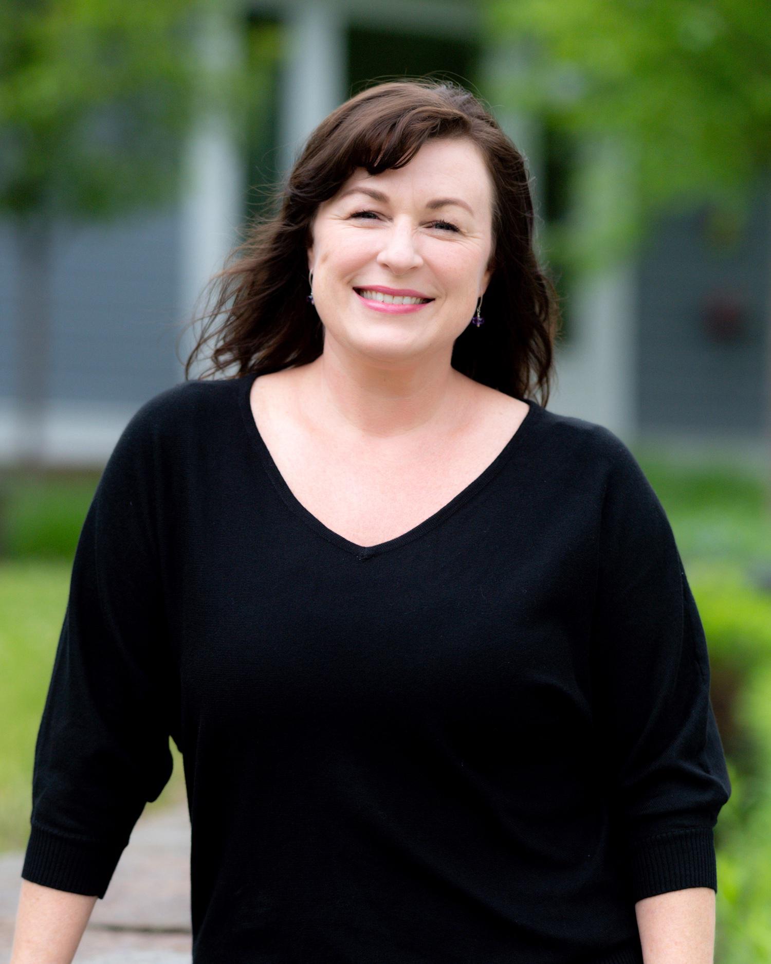 headshot of Melanie MacLean