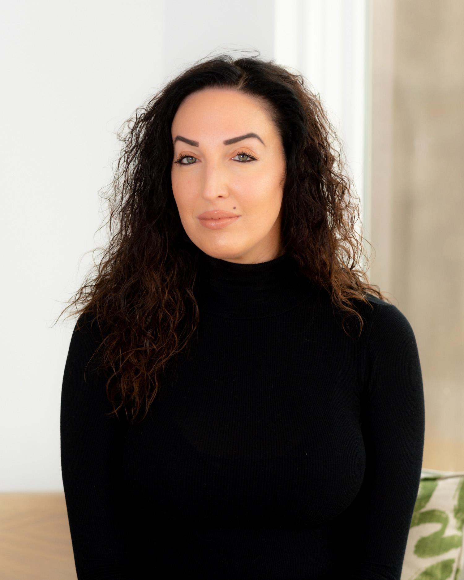 headshot of Nicole Brouker