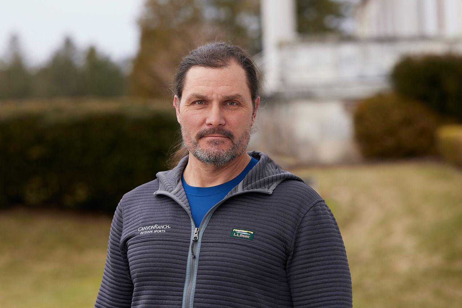 Thomas Lewis Headshot