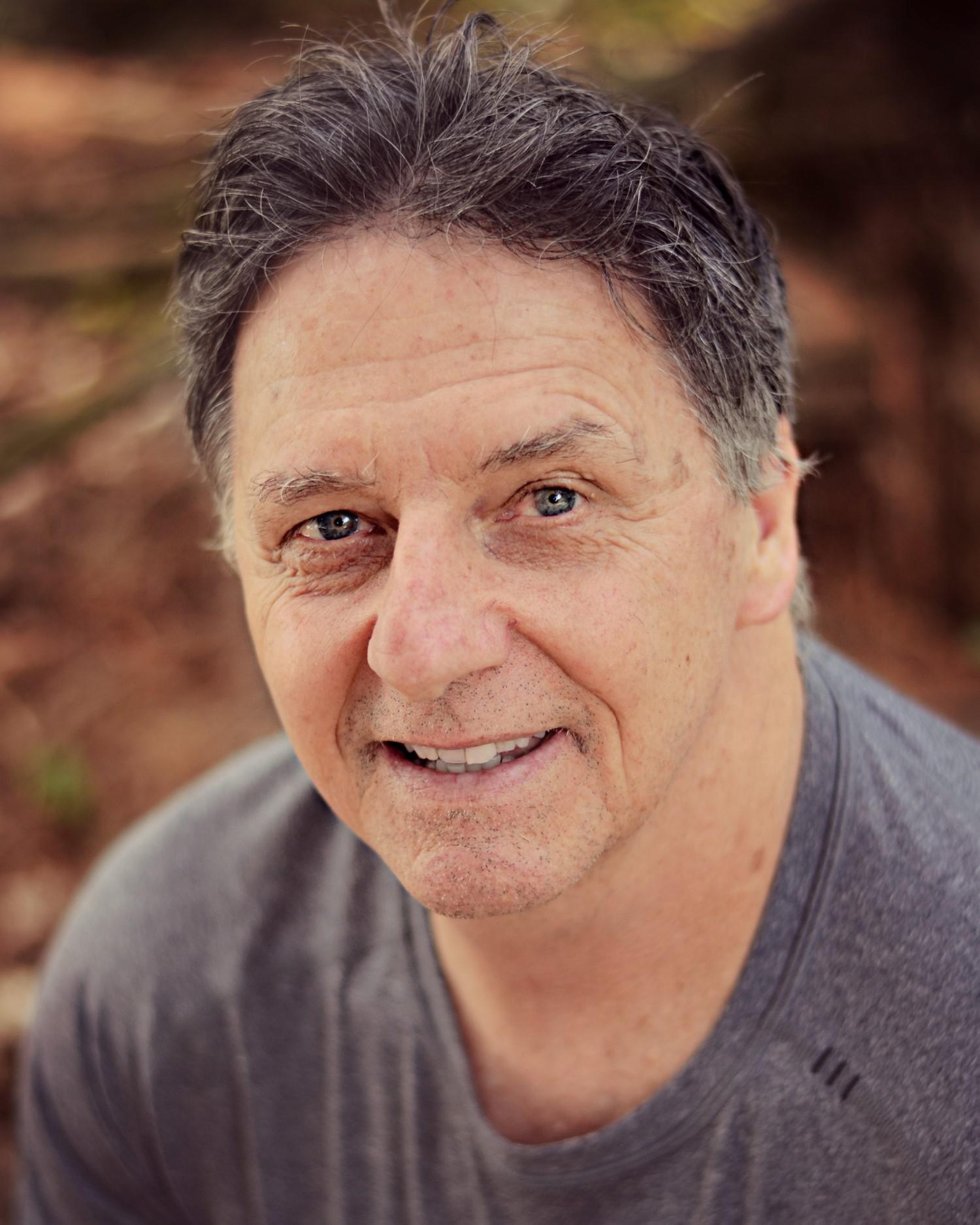 Laurie Carrol Headshot