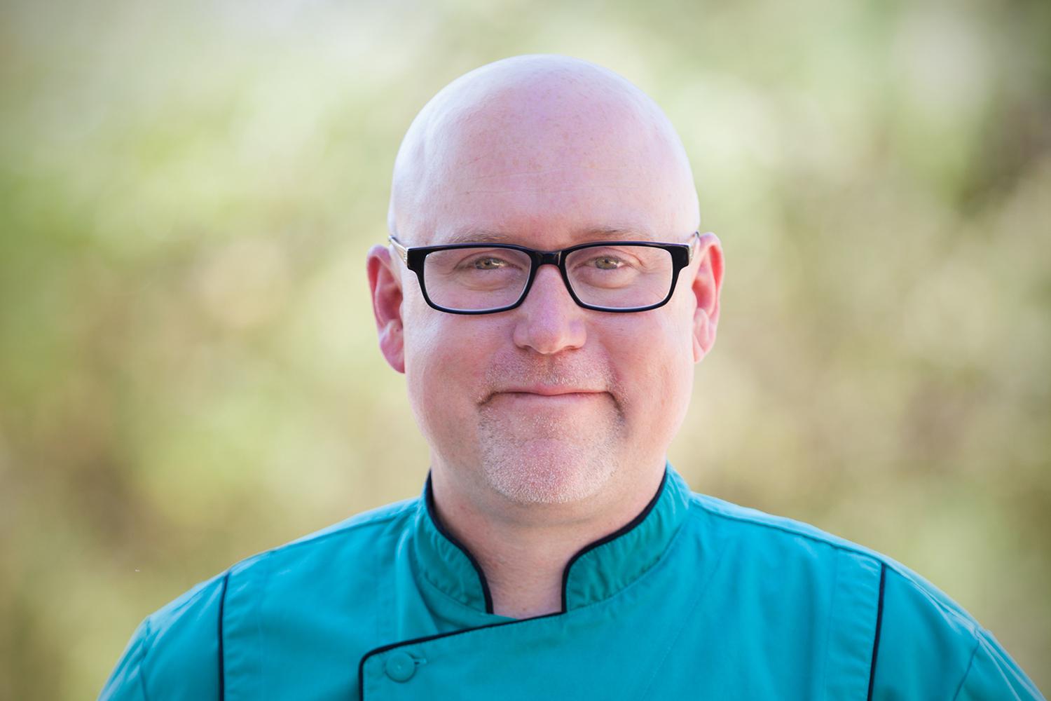 Headshot of Shawn Brisby, Demonstration Chef at Canyon Ranch Tucson.