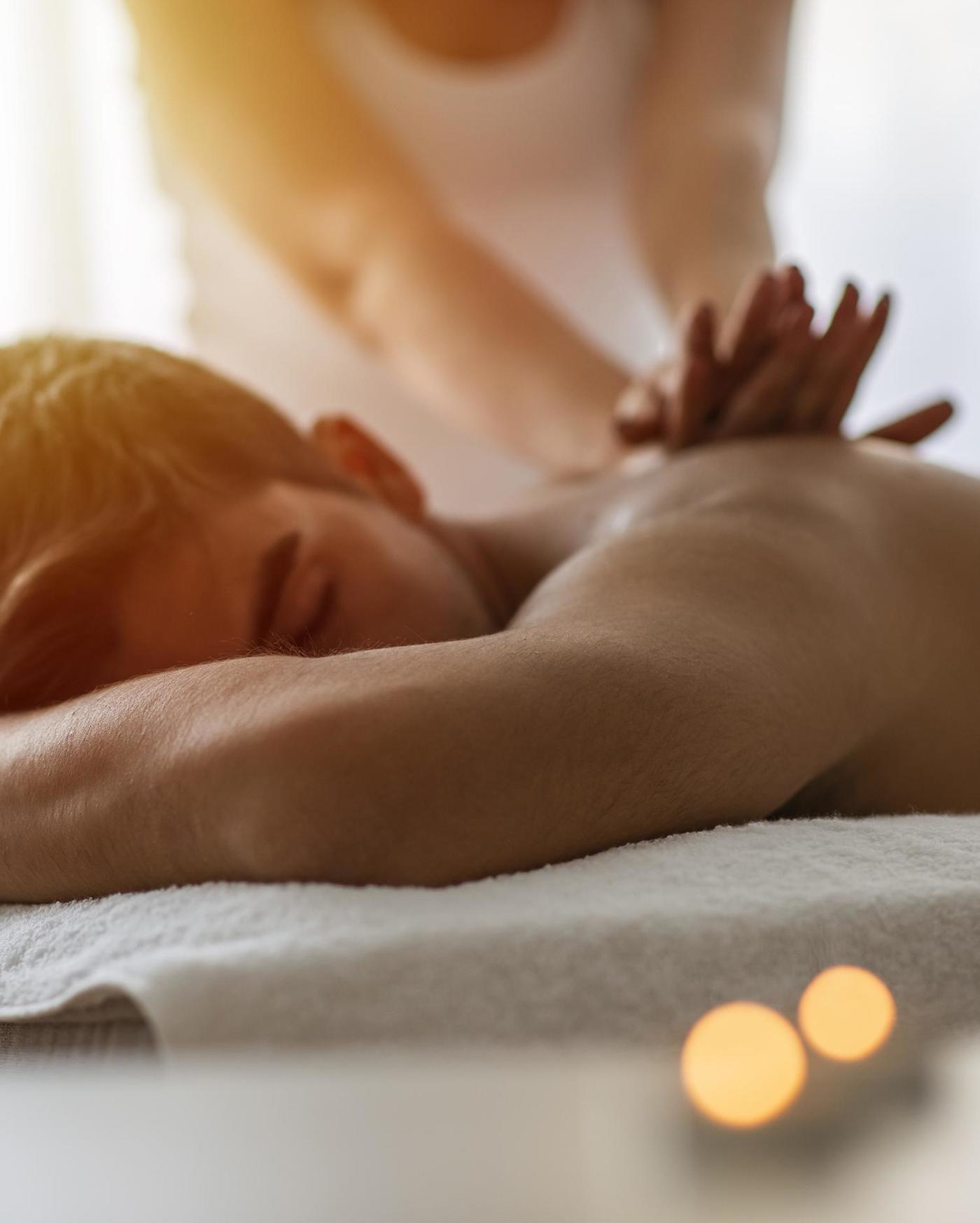 xl_lg_pain-relief-massage-spa-service-canyon-ranch