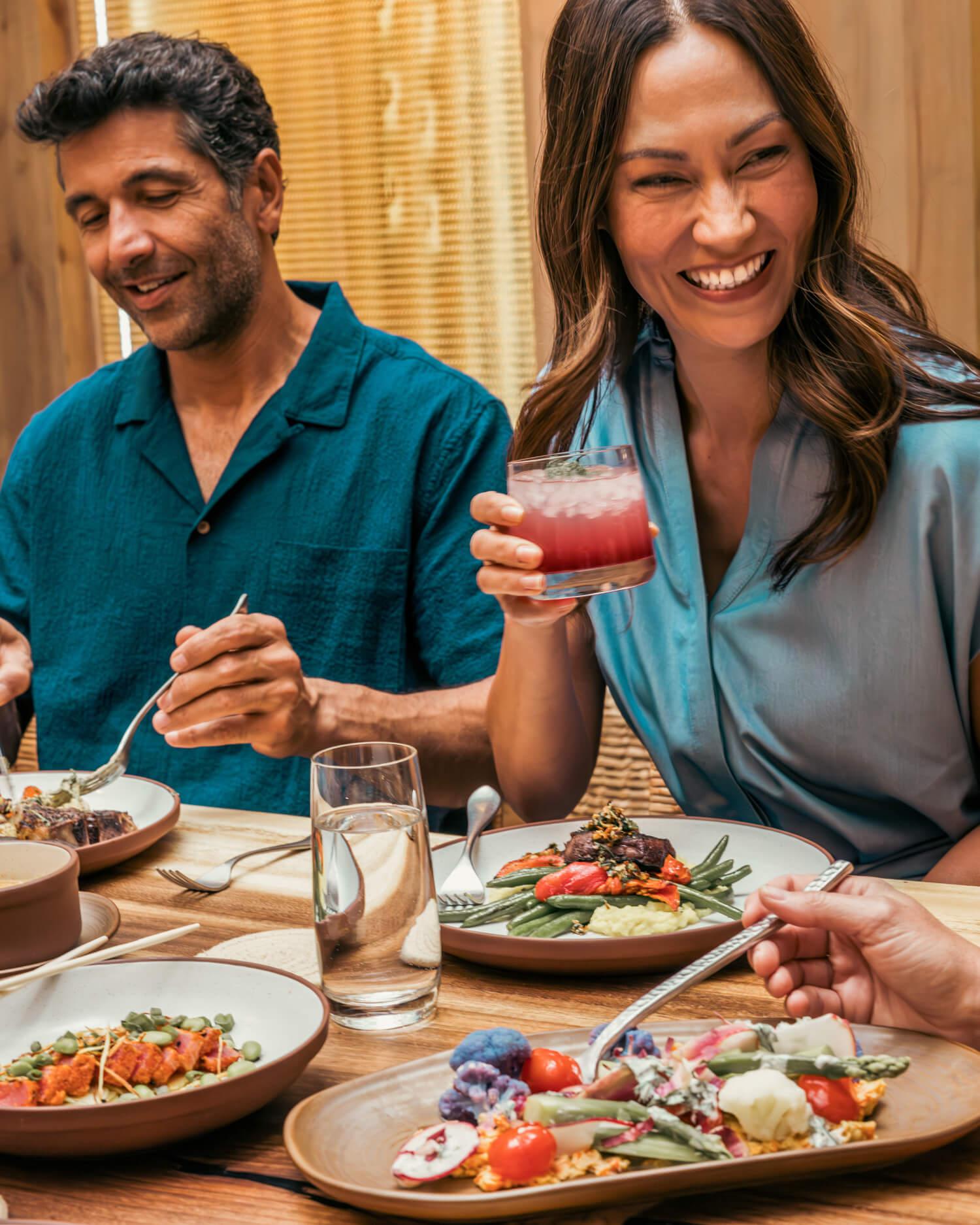 women having a group dinner
